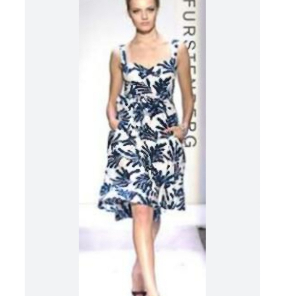 Diane Von Furstenberg Revel Blue & White Coral Bow Detail Fit & Flare Dress - 10